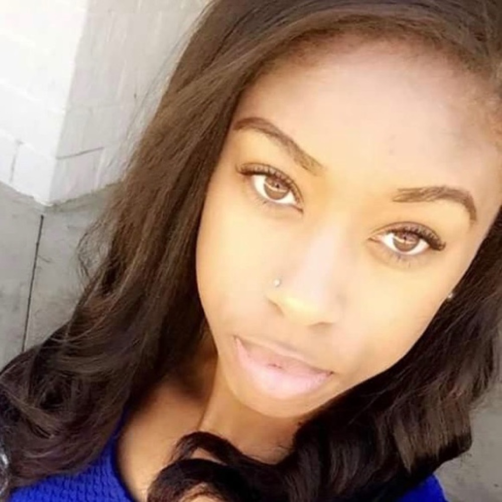 Meet your Posher, Sade